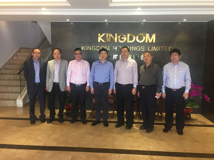 2 趙振元同志、任維明董事長(zhǎng)與其他嘉賓一起親切合影.jpg